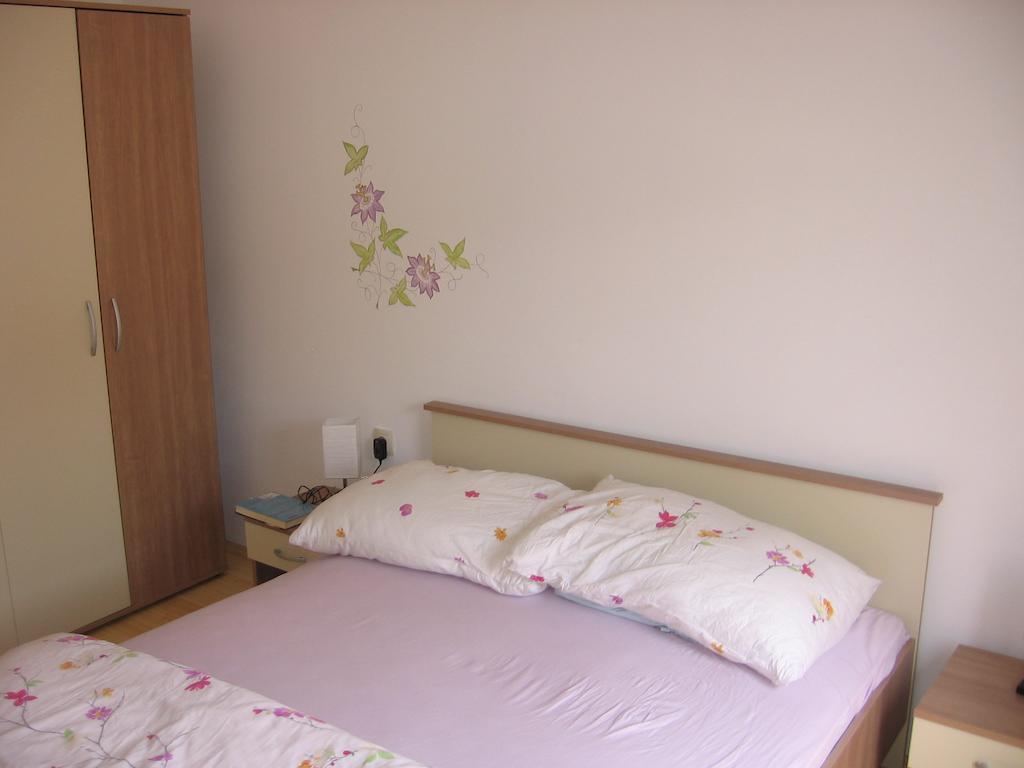 Apartment Marina Rab Town Bilik gambar