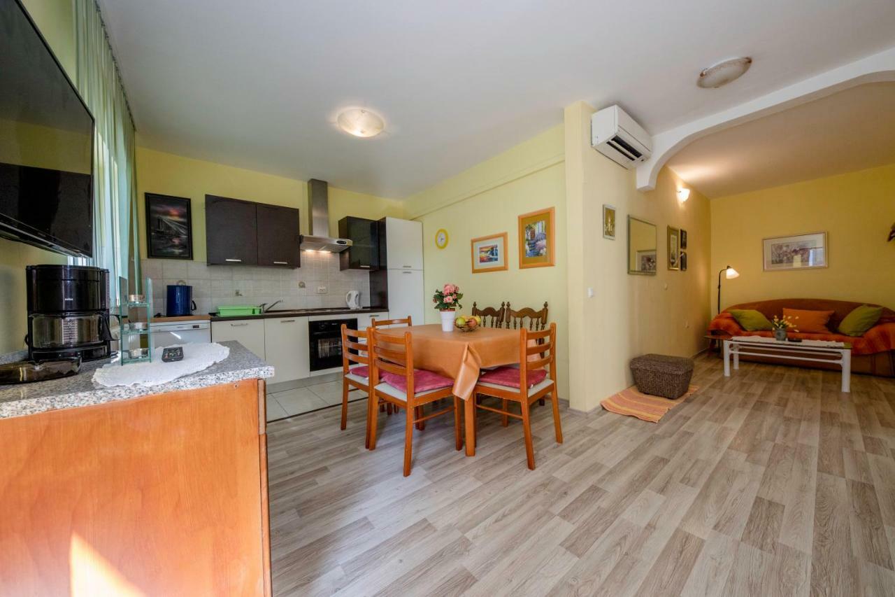 Apartment Marina Rab Town Luaran gambar