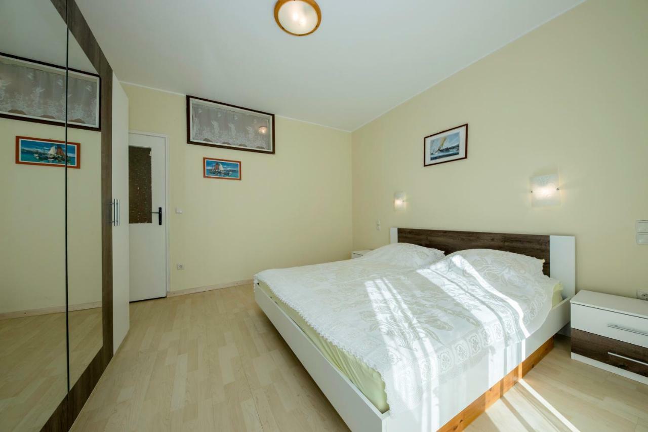 Apartment Marina Rab Town Luaran gambar