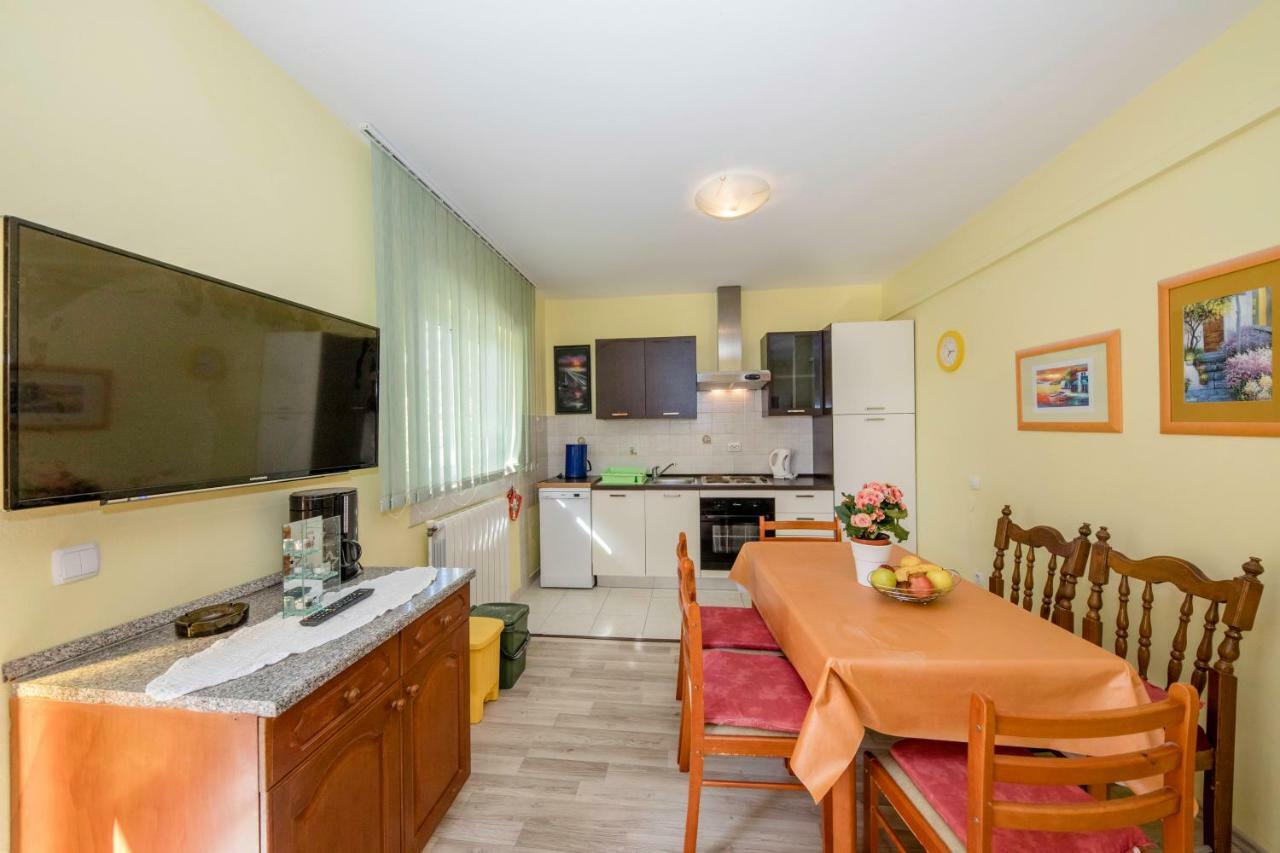 Apartment Marina Rab Town Luaran gambar